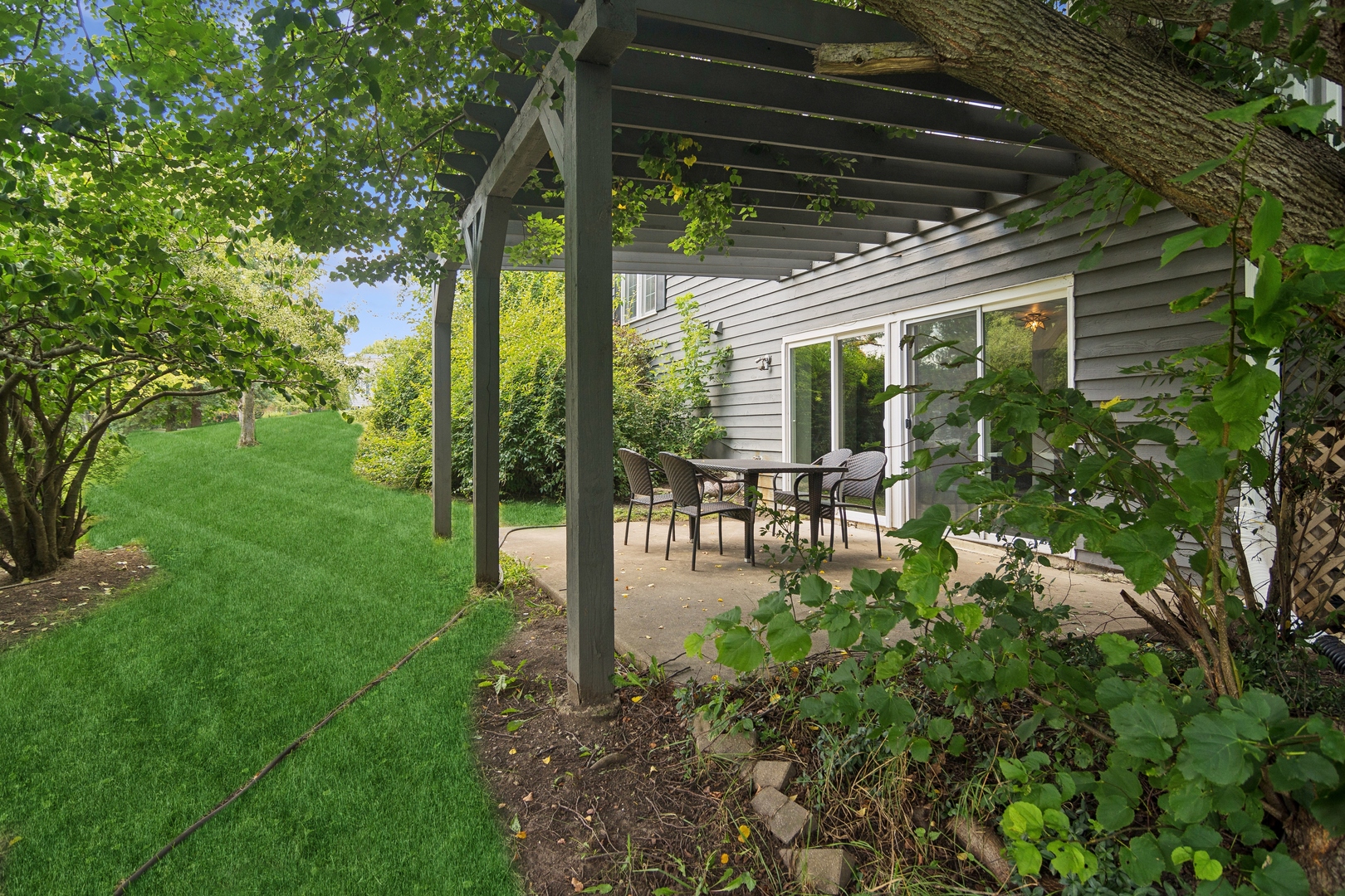 25333 N Cayuga Trail