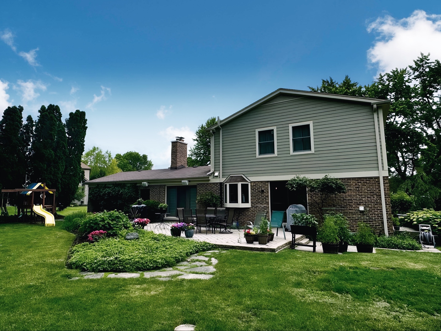 260 N Valley Road