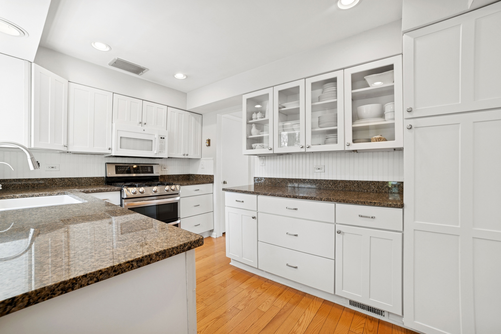 335 W Russell Street