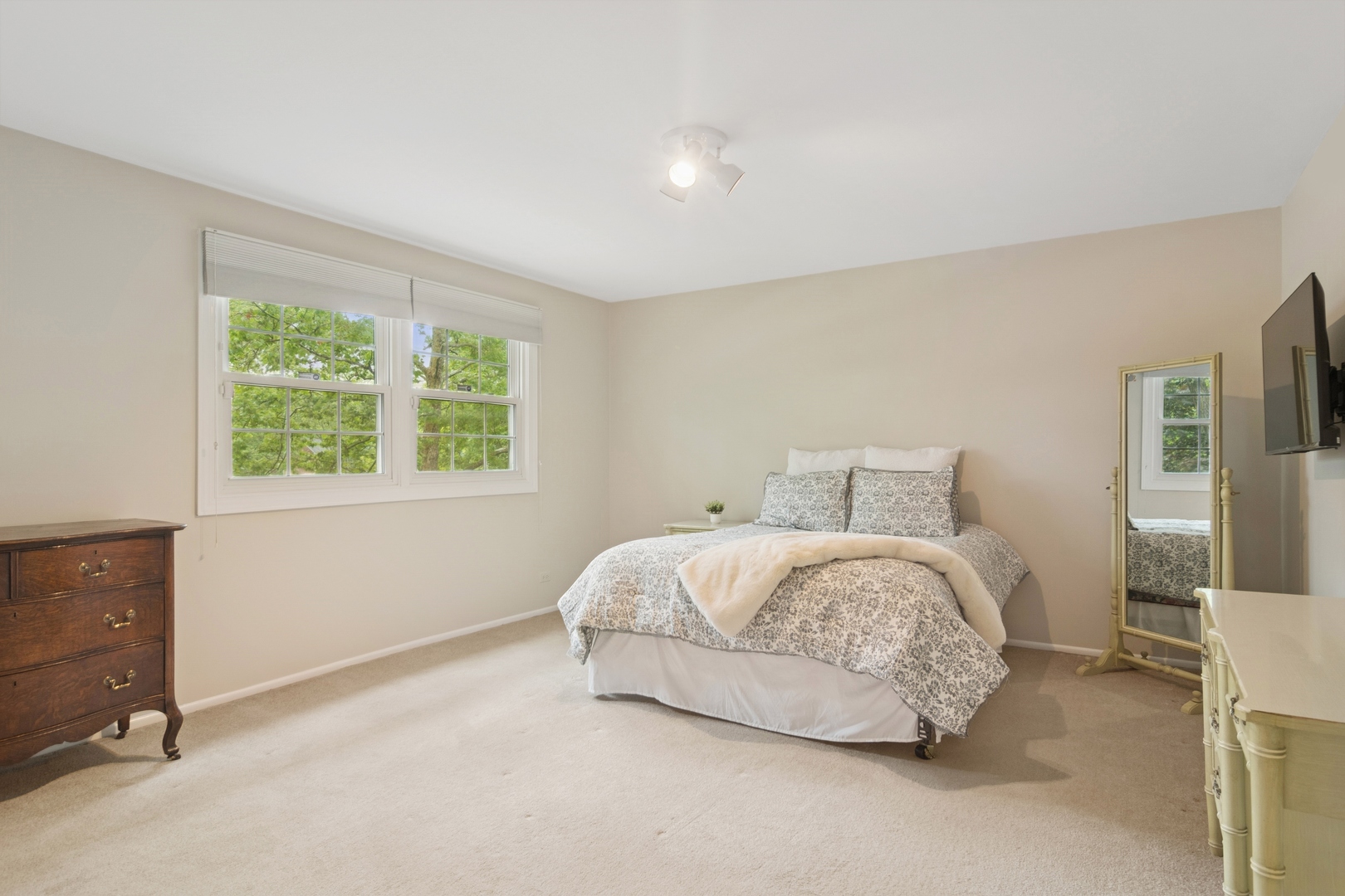 870 Georgetowne Lane