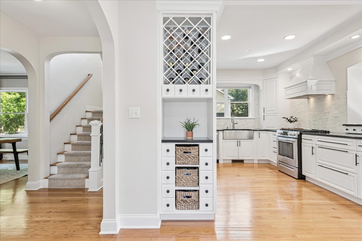 109 W Hillside Avenue