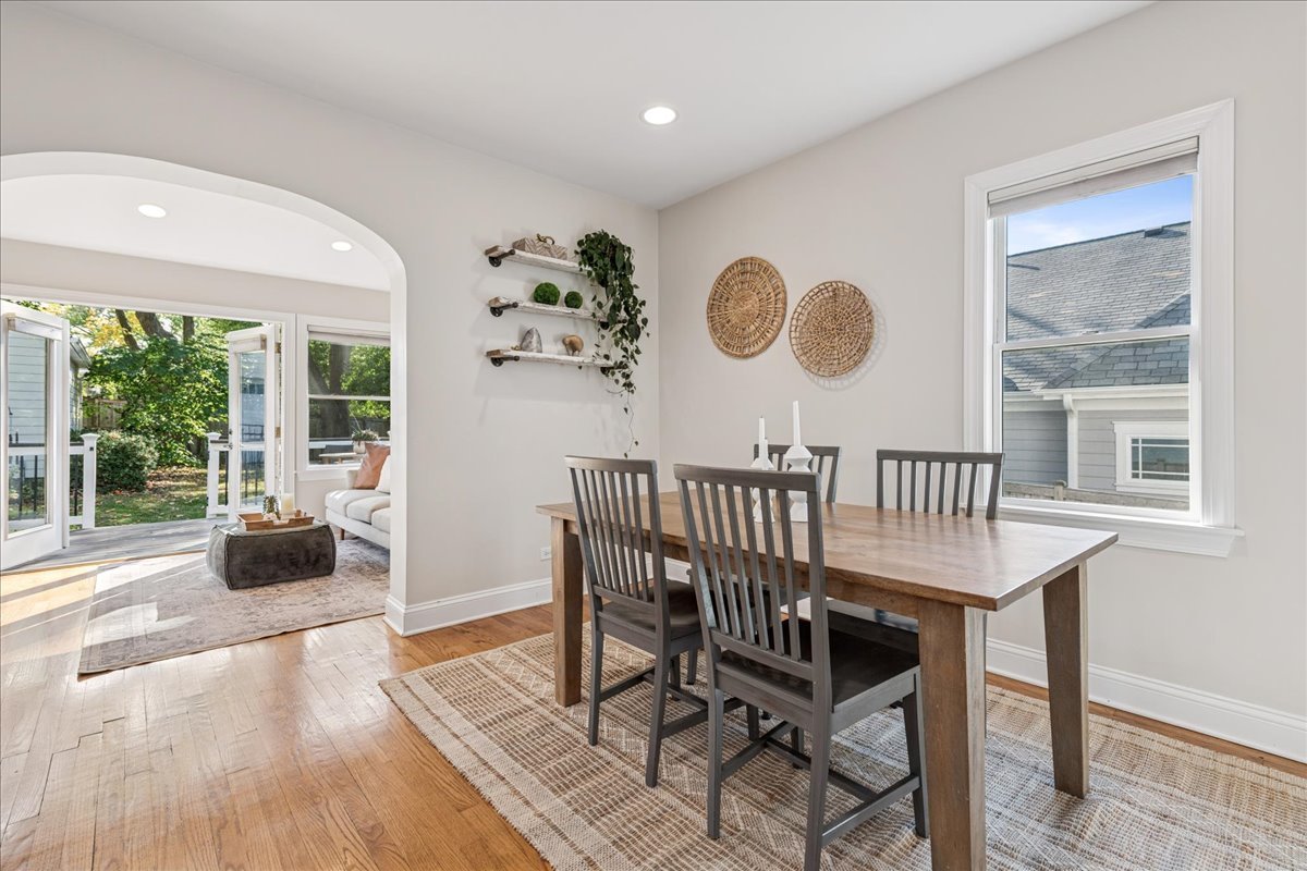 109 W Hillside Avenue