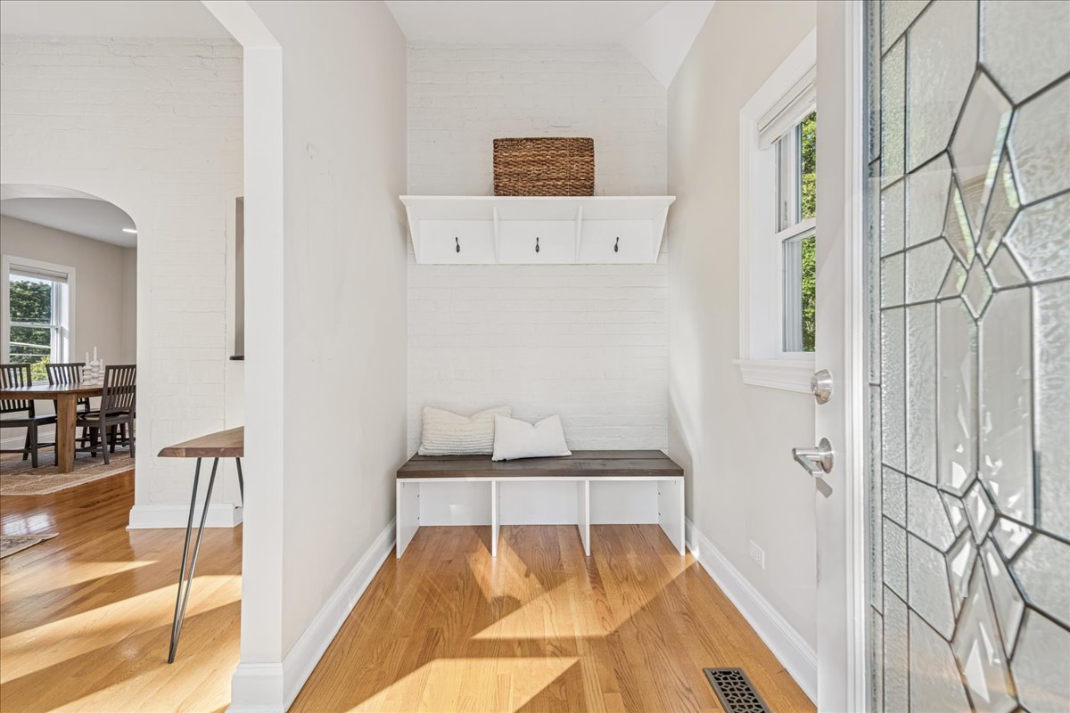 109 W Hillside Avenue