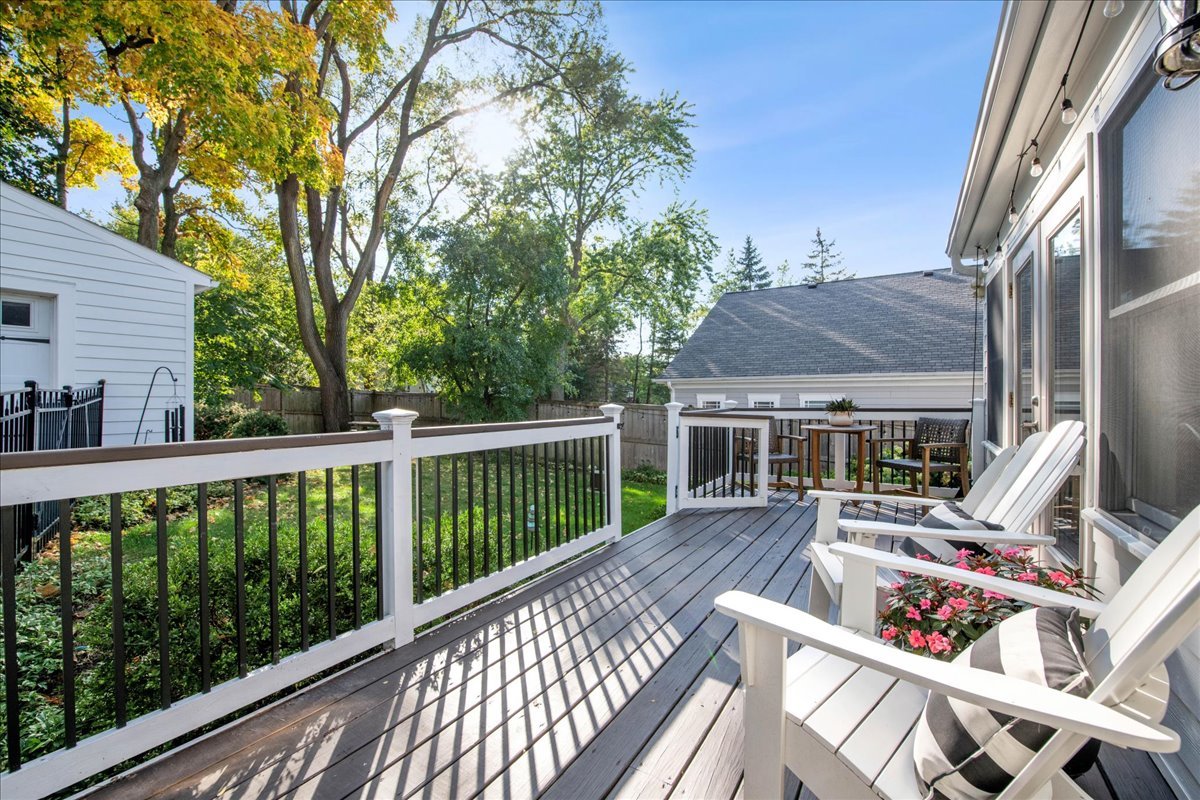 109 W Hillside Avenue