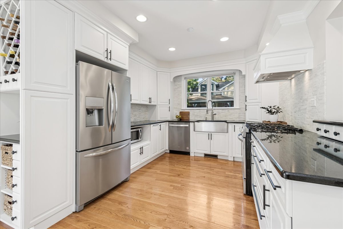 109 W Hillside Avenue