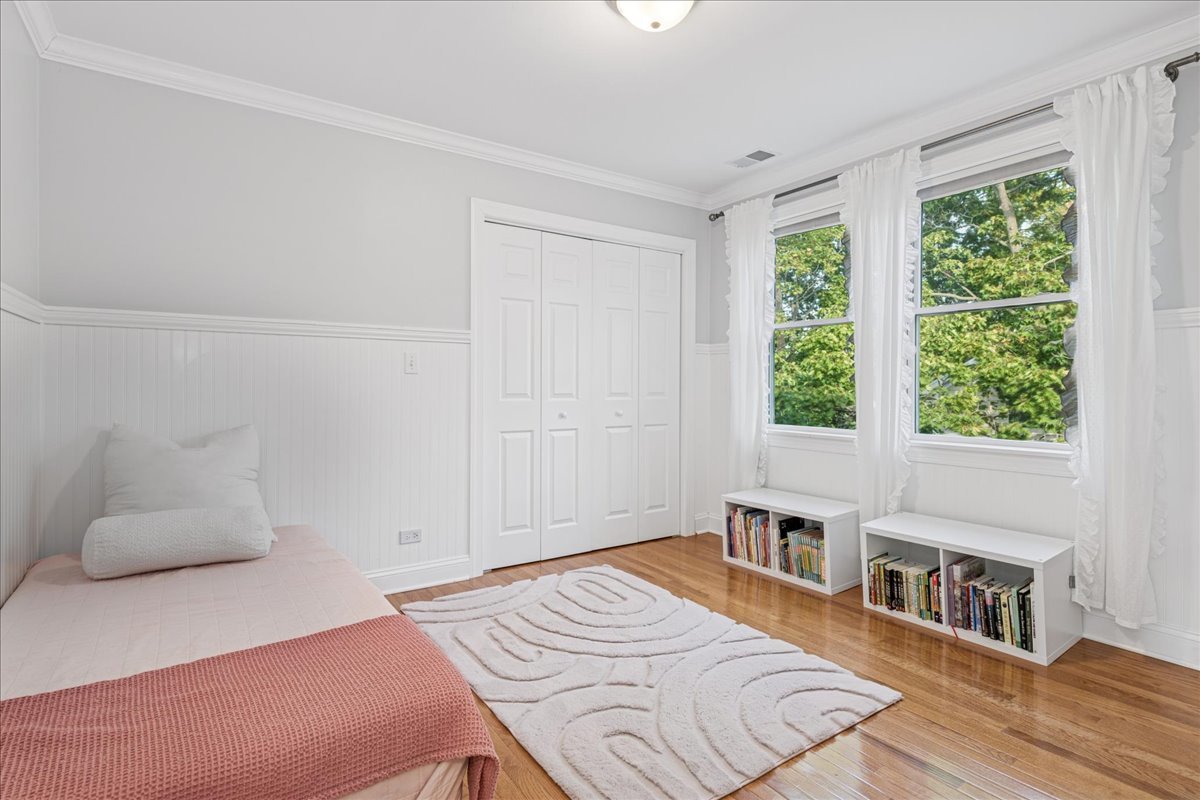 109 W Hillside Avenue