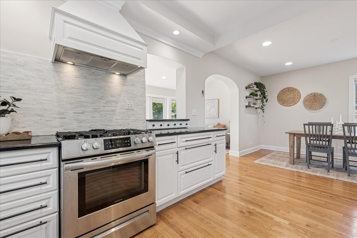 109 W Hillside Avenue