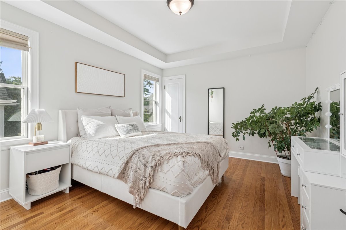 109 W Hillside Avenue