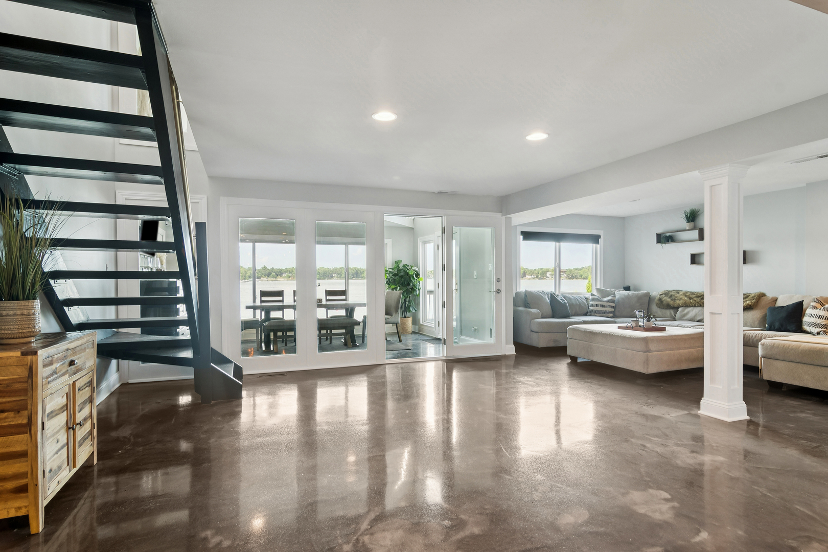 19330 W Lake View Avenue