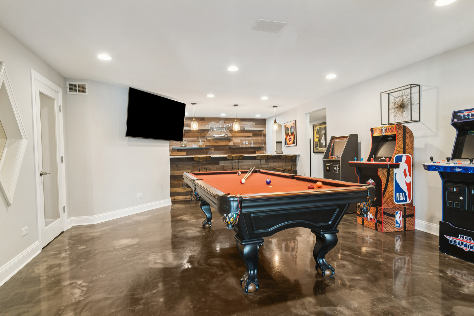 19330 W Lake View Avenue