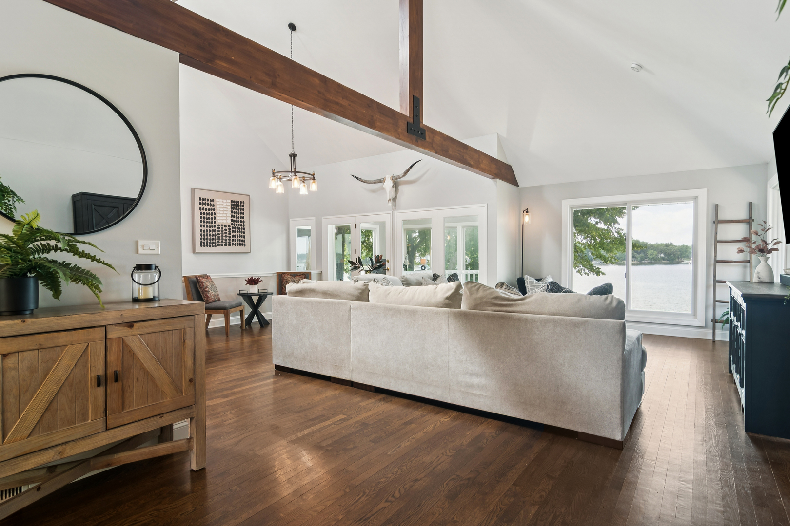 19330 W Lake View Avenue