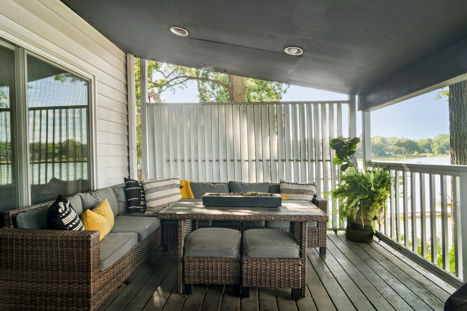 19330 W Lake View Avenue