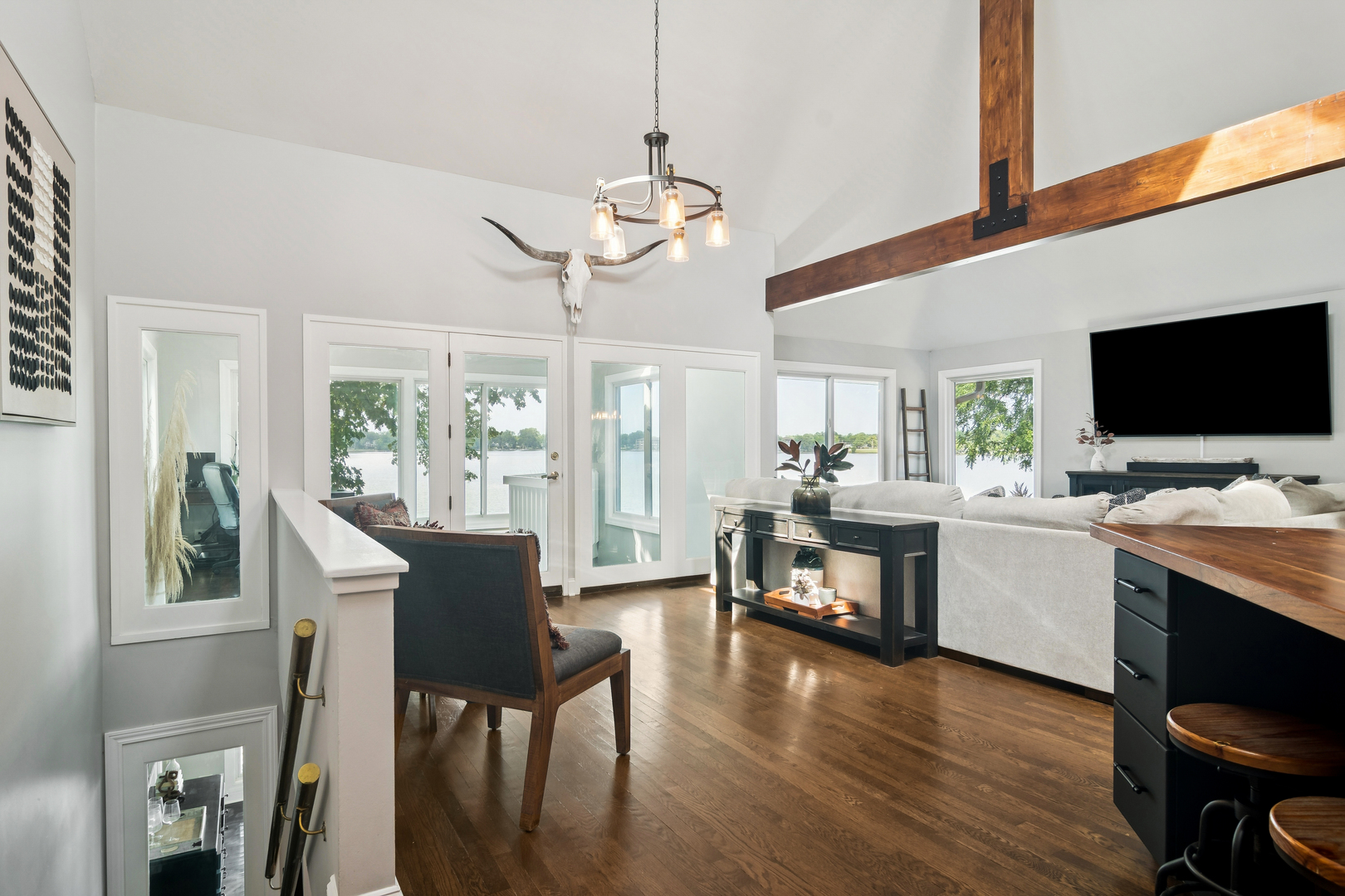 19330 W Lake View Avenue