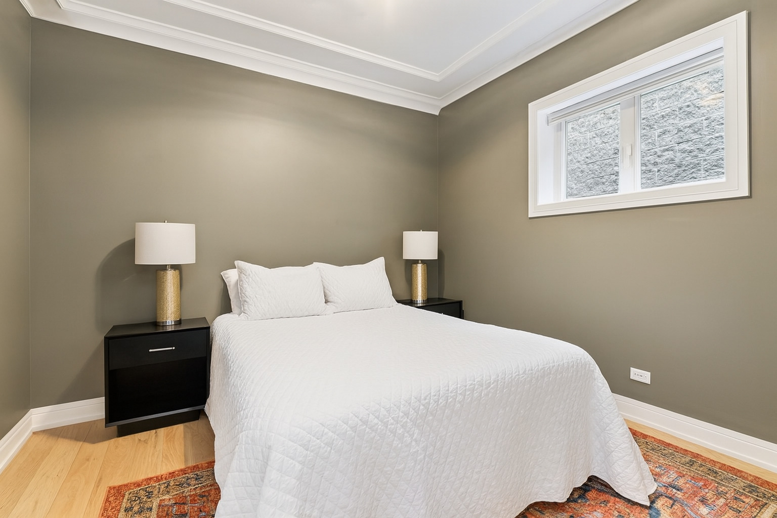 1922 W Belmont Avenue Unit: 3