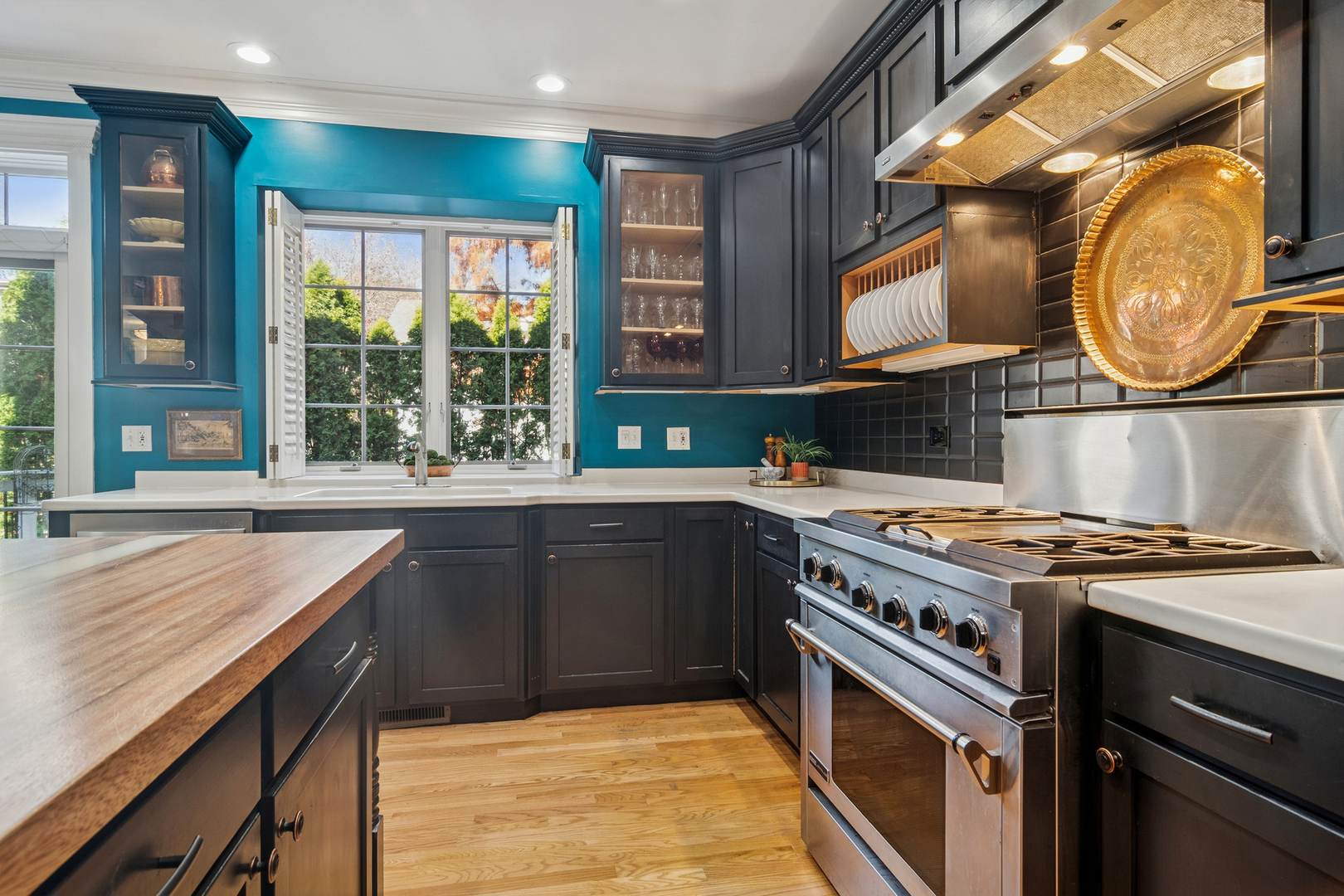 320 Washington Street