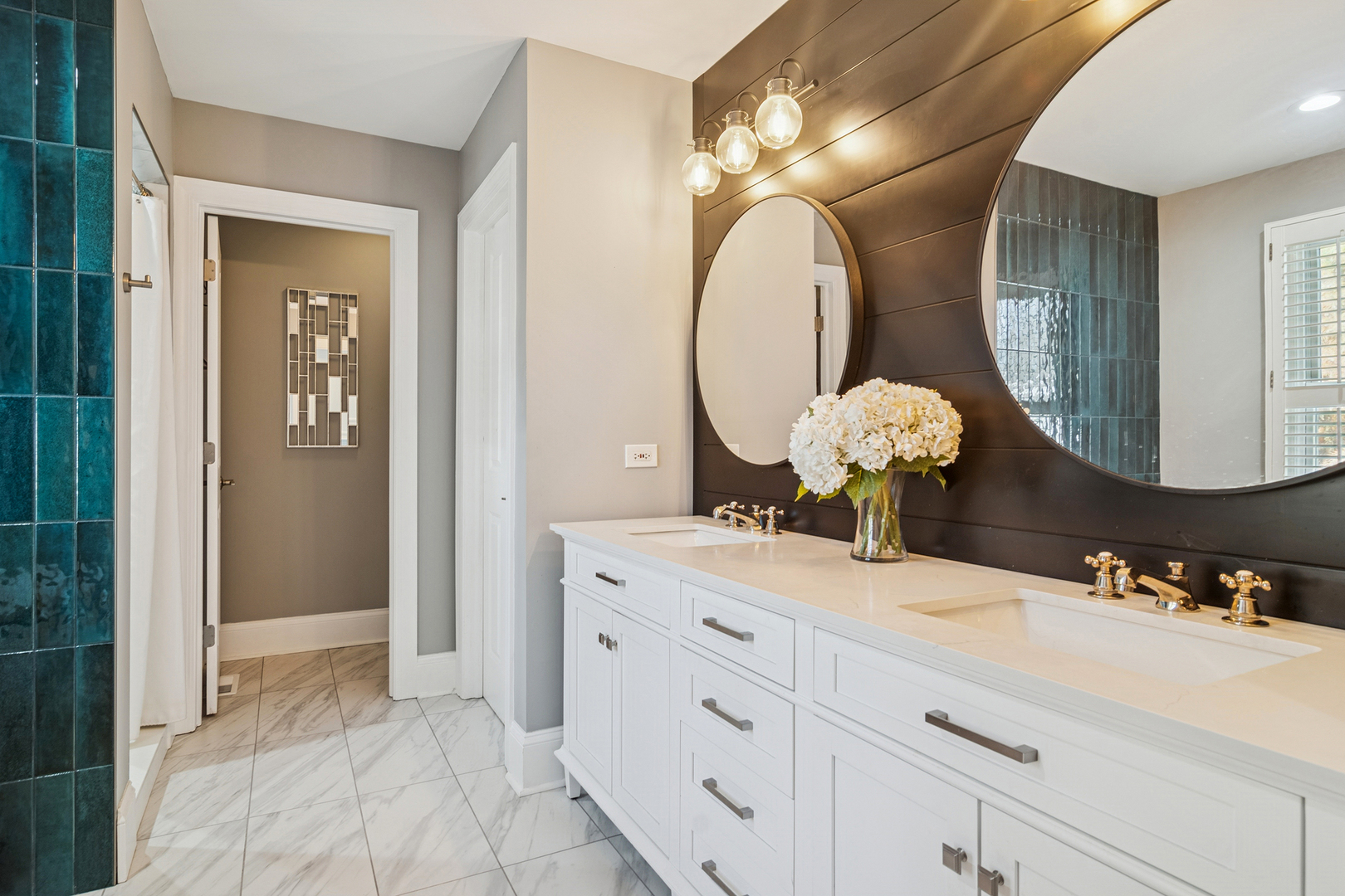 320 Washington Street