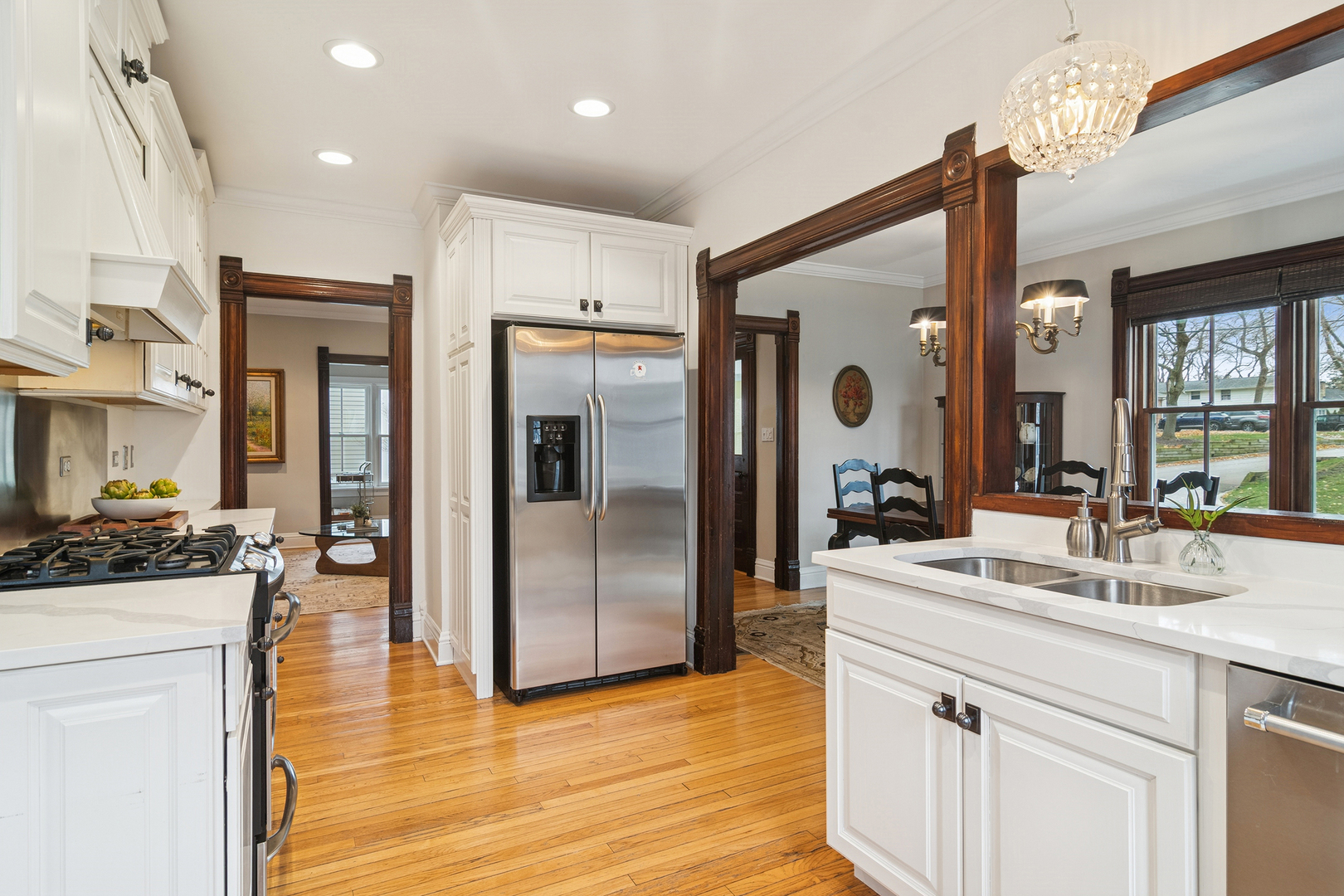 202 E Hillside Avenue