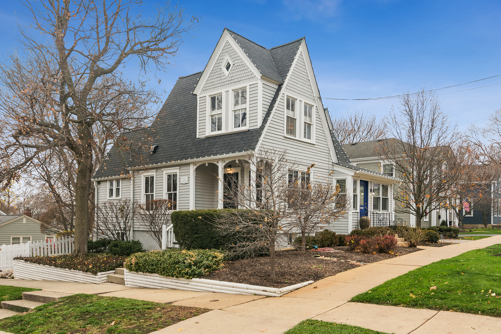 202 E Hillside Avenue