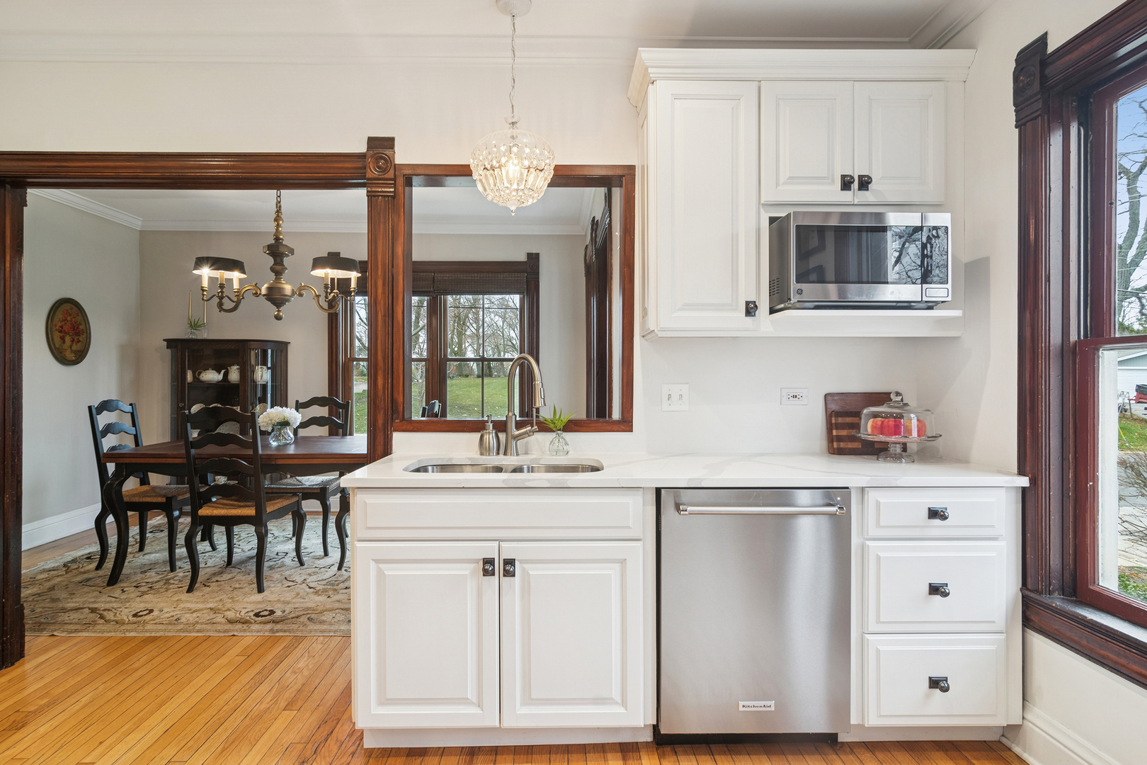 202 E Hillside Avenue