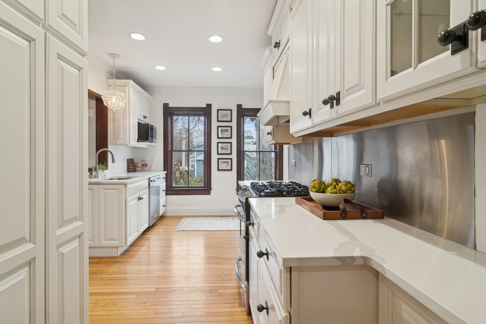 202 E Hillside Avenue