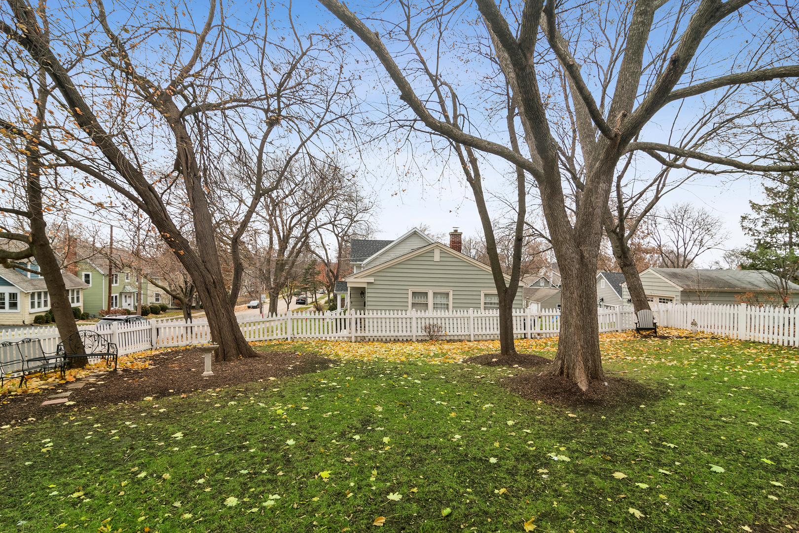202 E Hillside Avenue