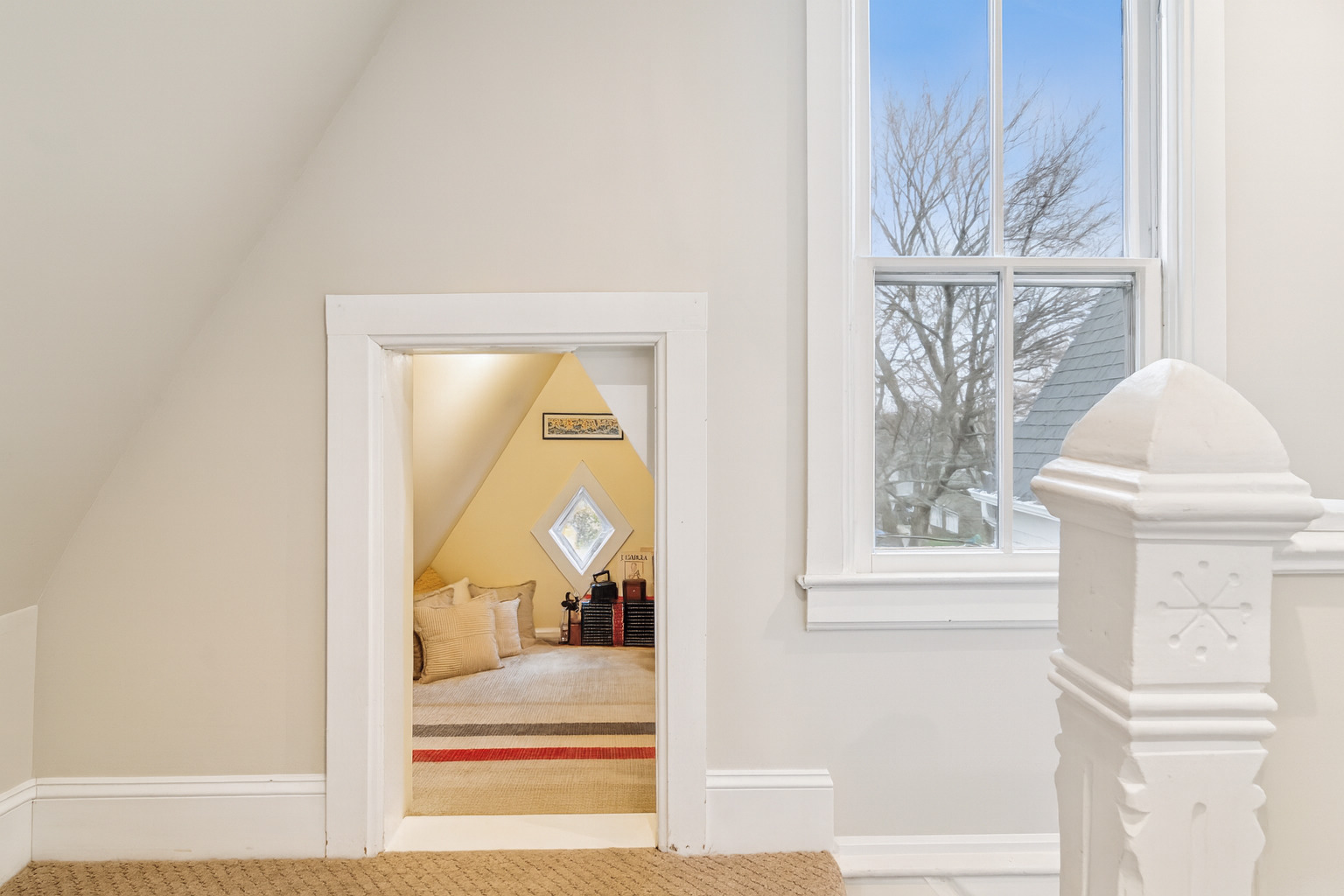 202 E Hillside Avenue