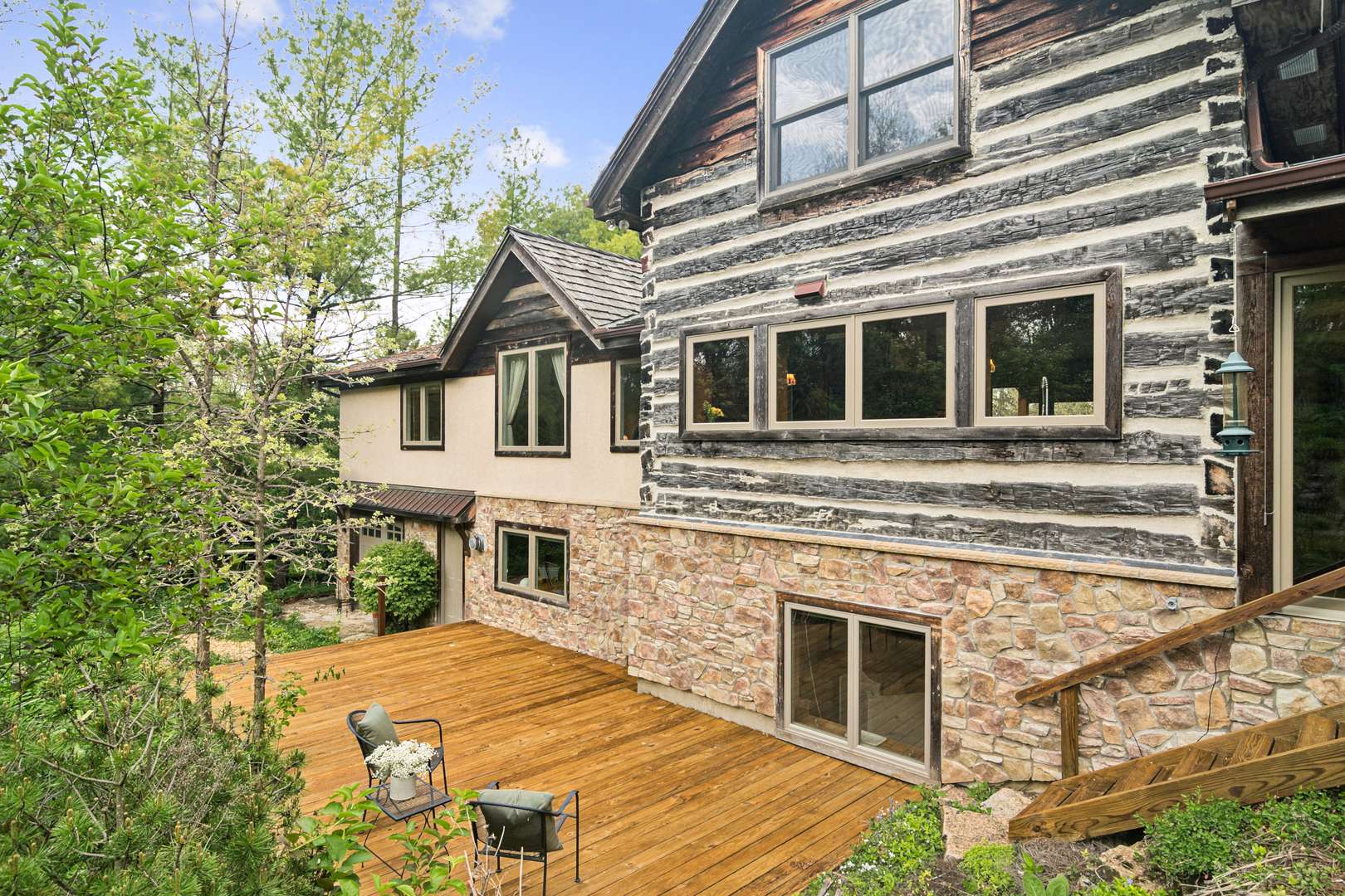 62 E Surrey Lane