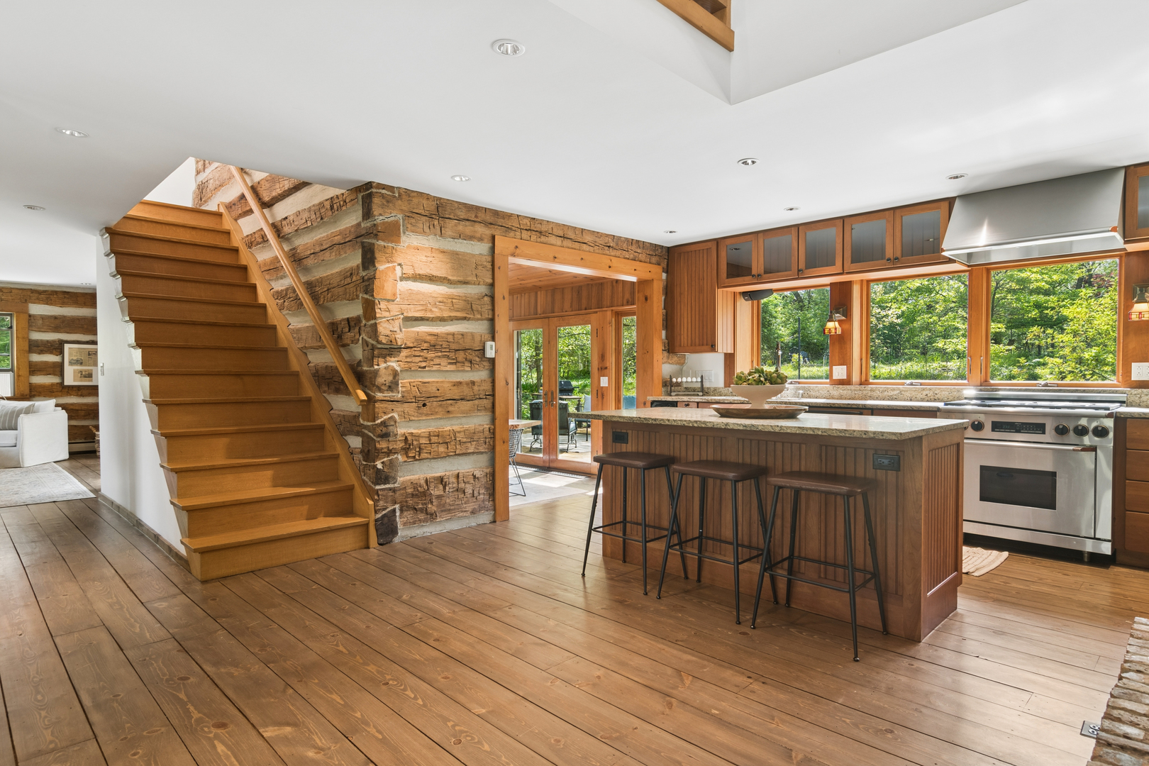 62 E Surrey Lane