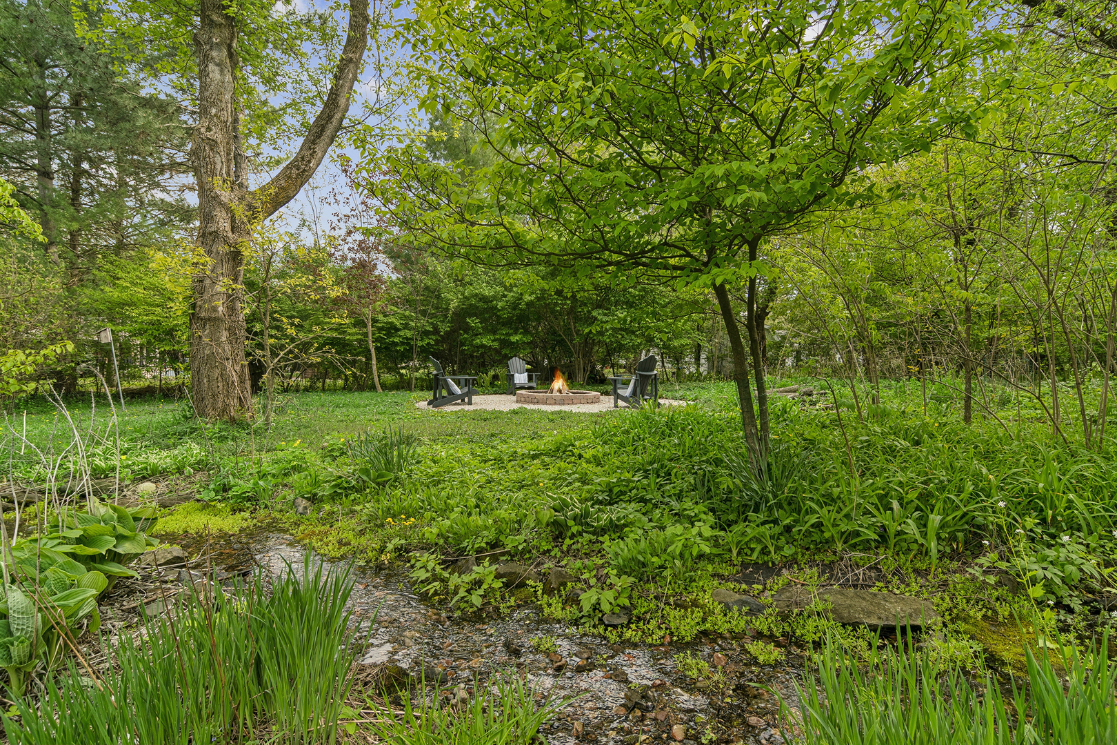 62 E Surrey Lane