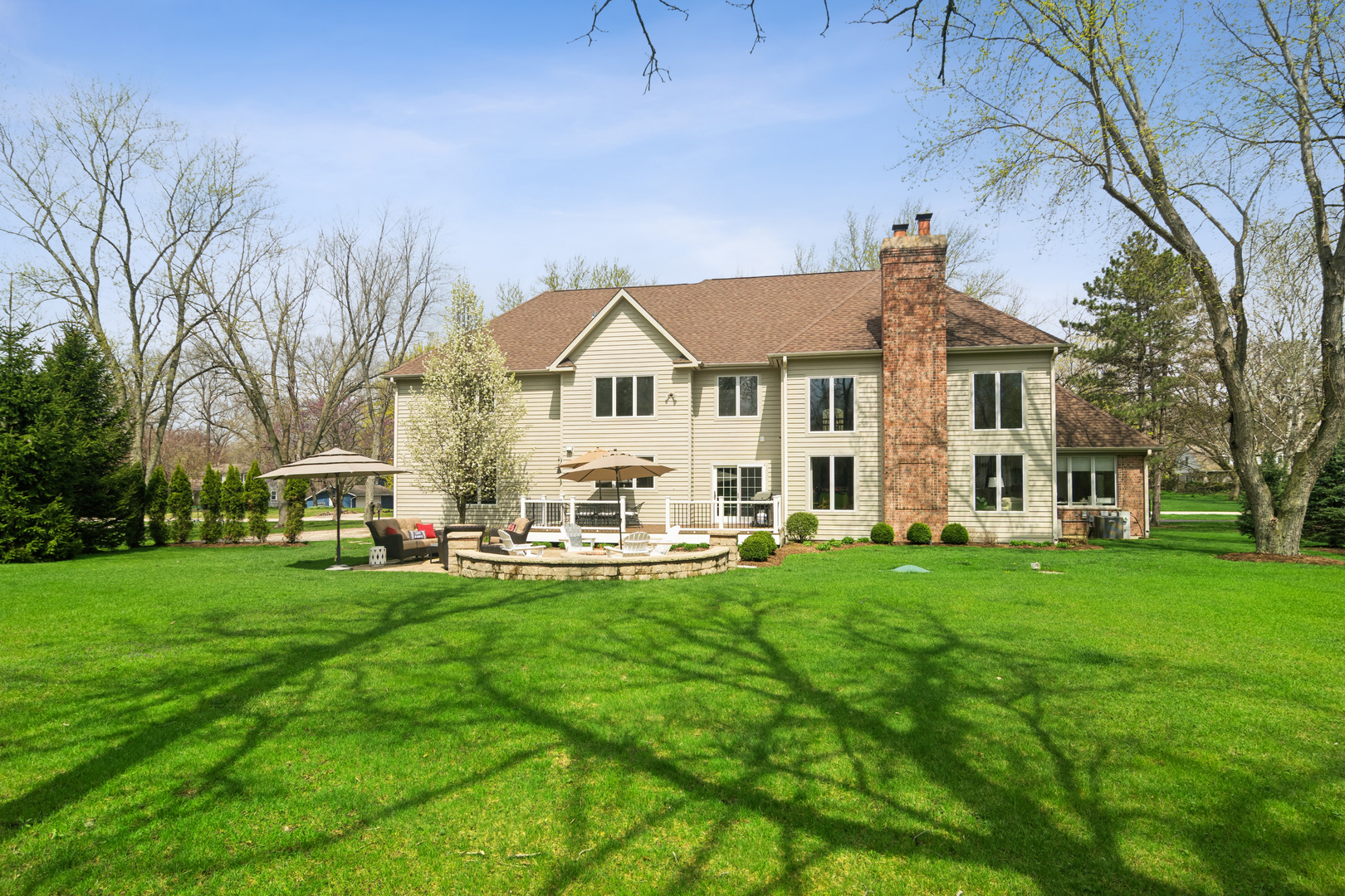 425 BROOKMONT Lane