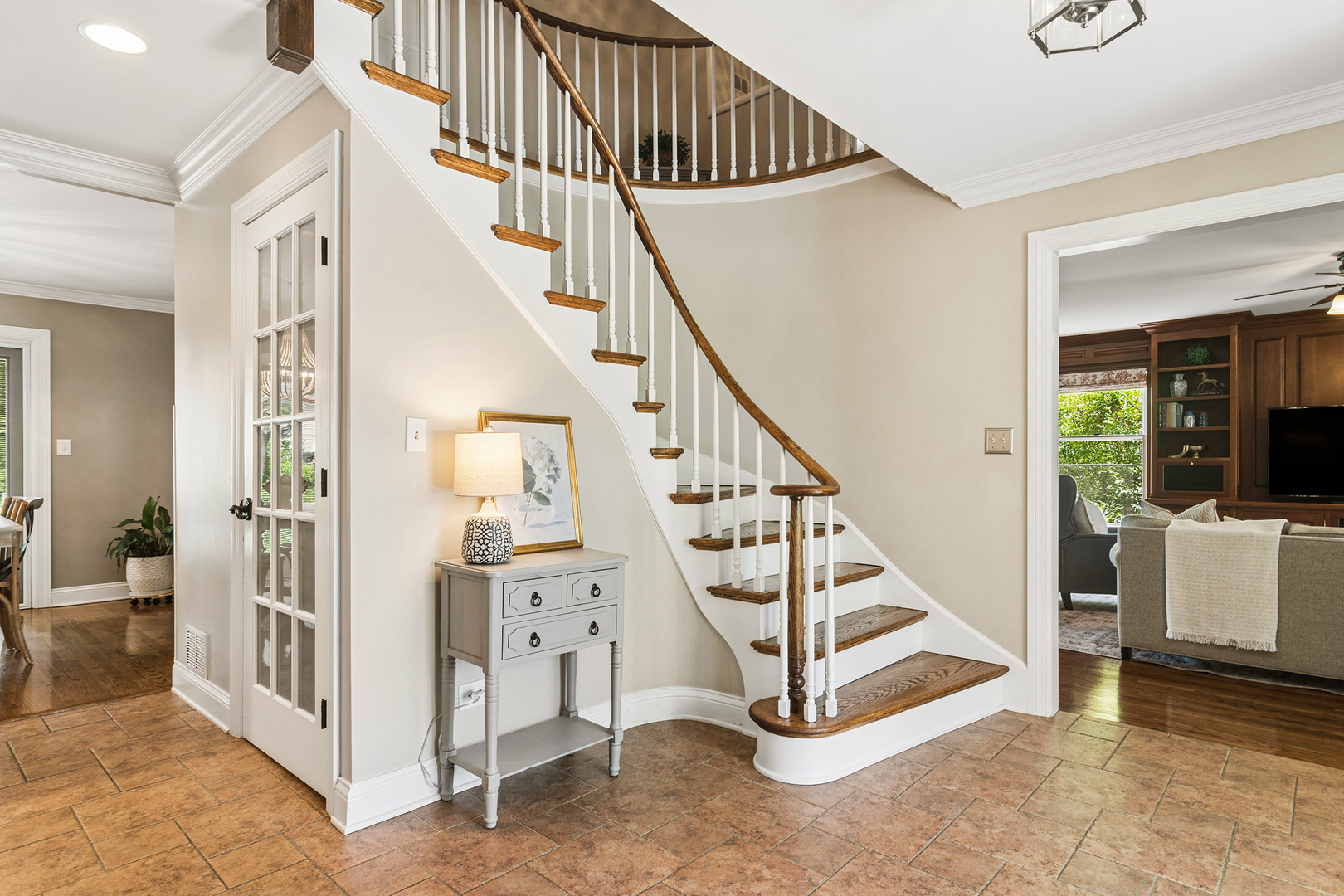 165 N Valley Road