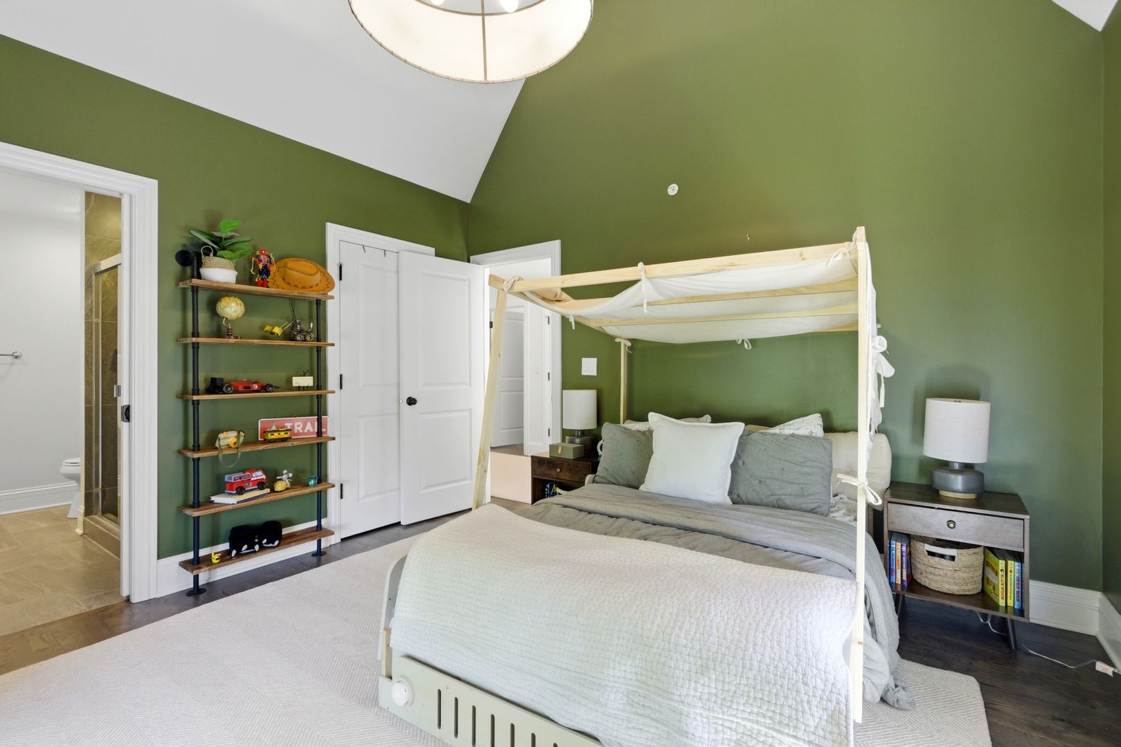 307 E Hillside Avenue