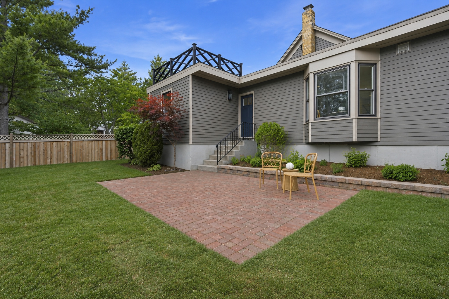 208 Dundee Avenue