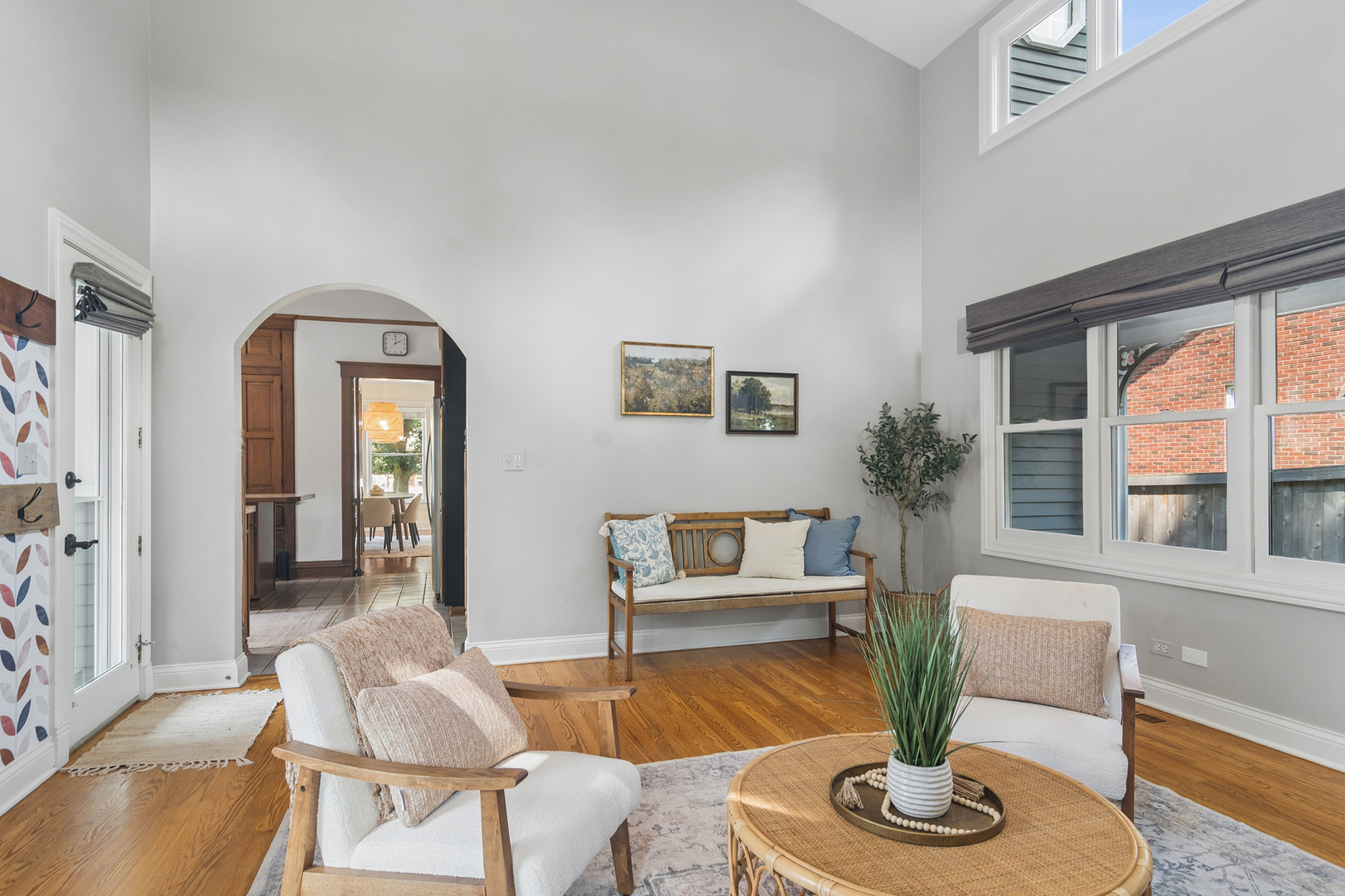 135 W Russell Street