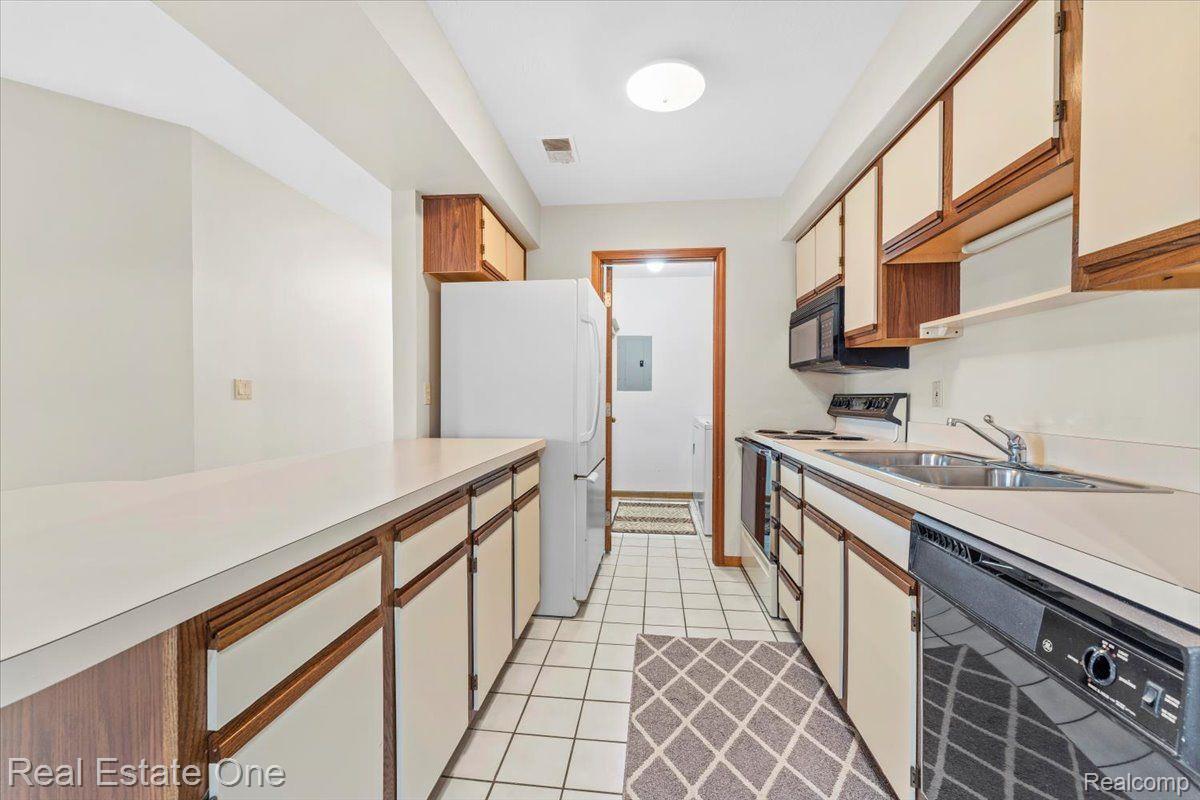1525 HARBOUR 74