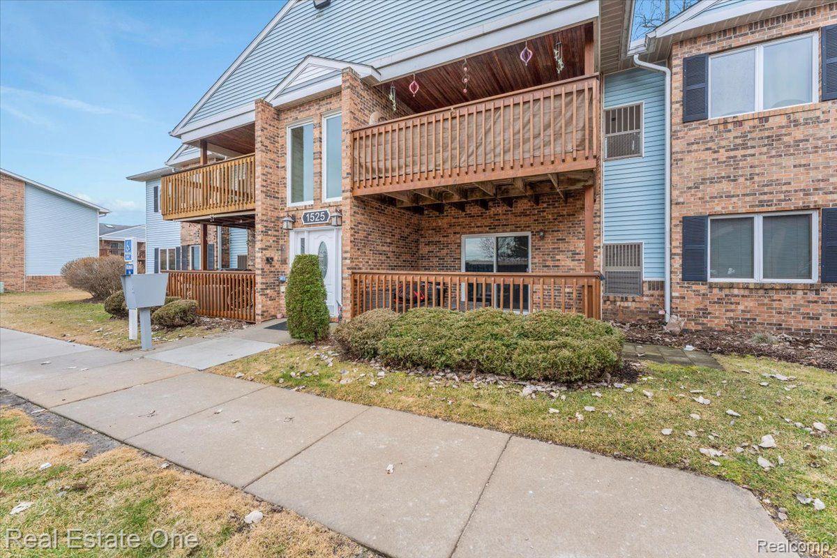 1525 HARBOUR 74