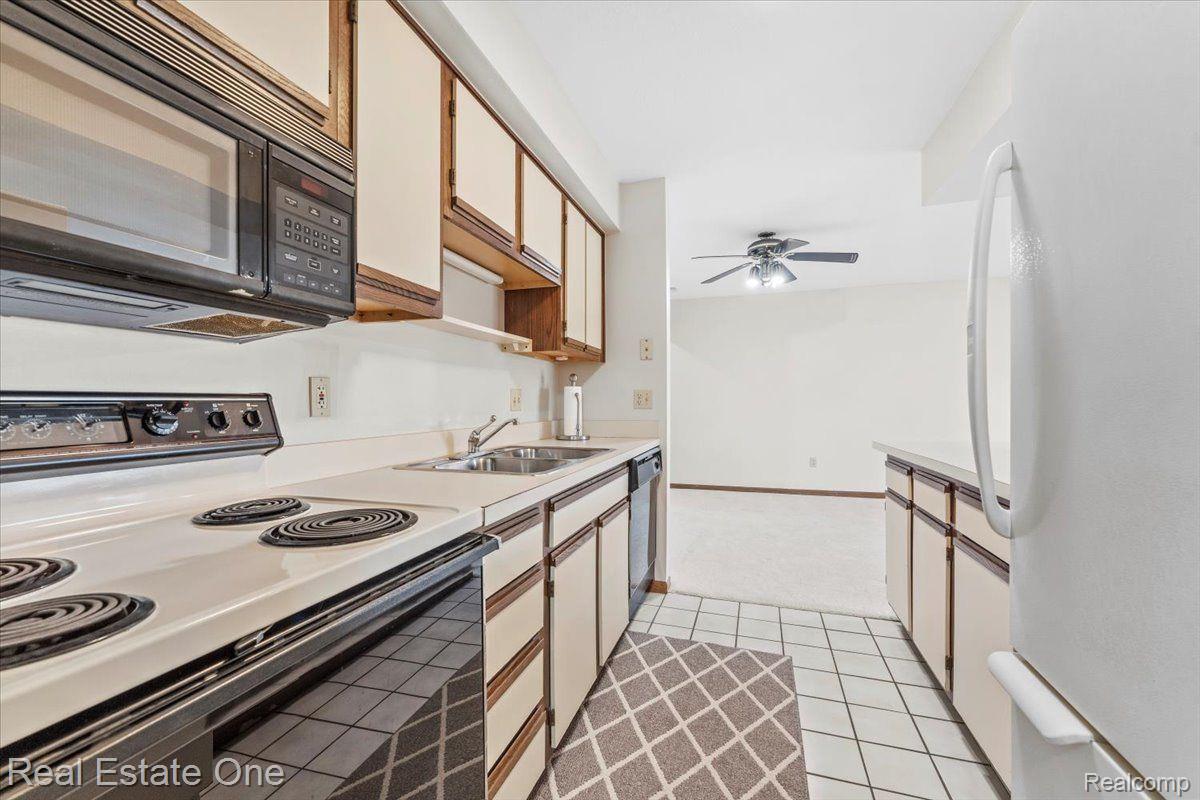 1525 HARBOUR 74