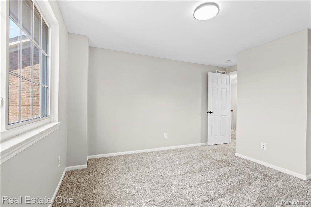 15868 GOLFVIEW Drive