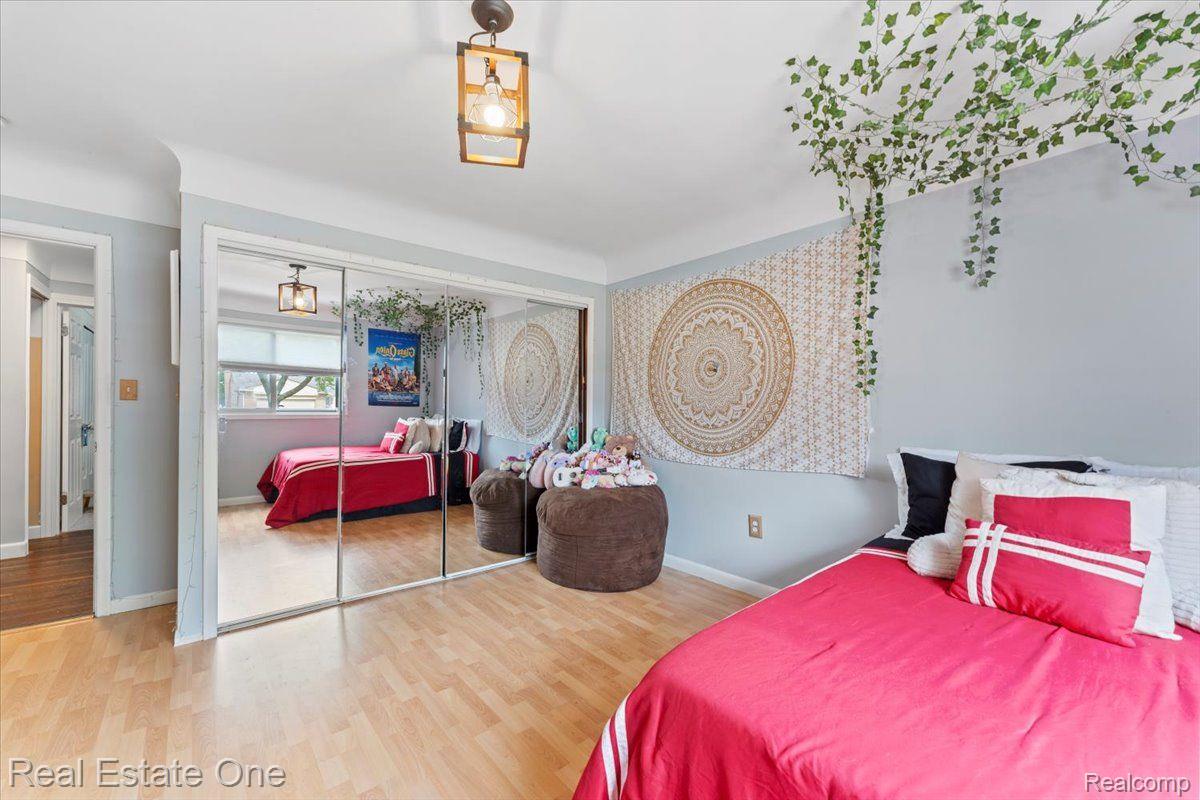 14125 WILLIAMSBURG Drive