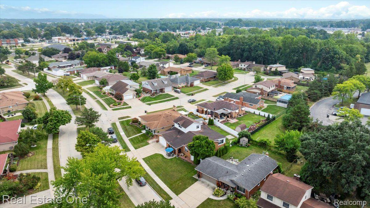 14125 WILLIAMSBURG Drive