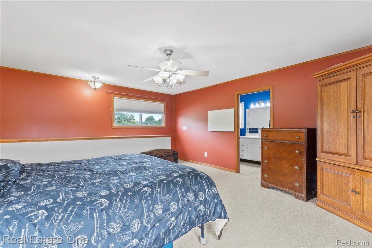 14125 WILLIAMSBURG Drive