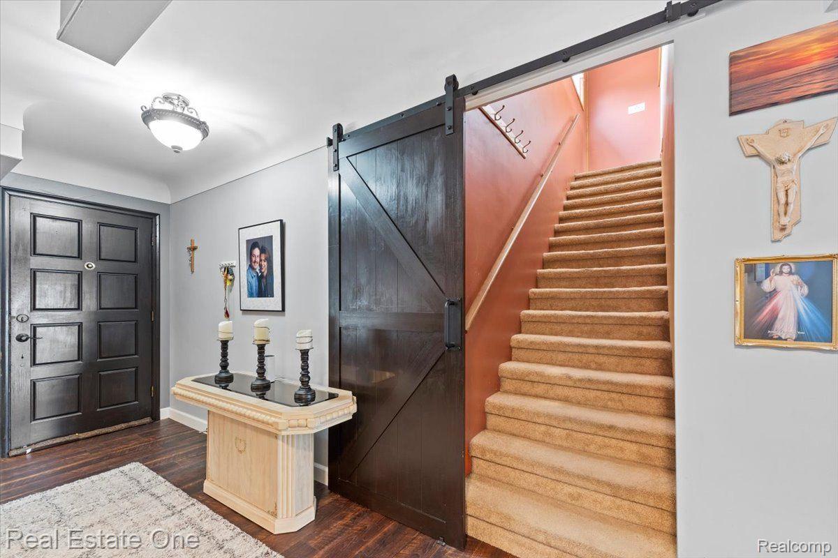 14125 WILLIAMSBURG Drive