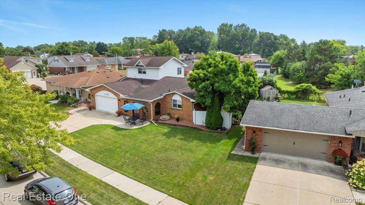 14125 WILLIAMSBURG Drive