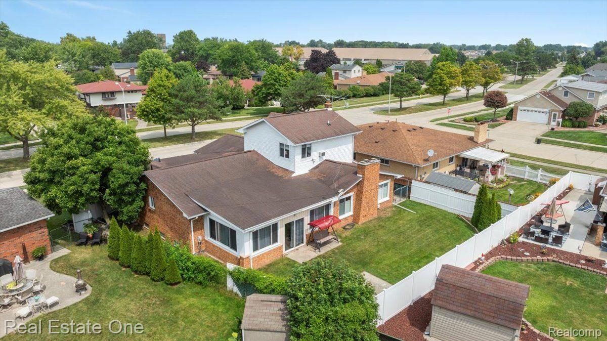 14125 WILLIAMSBURG Drive