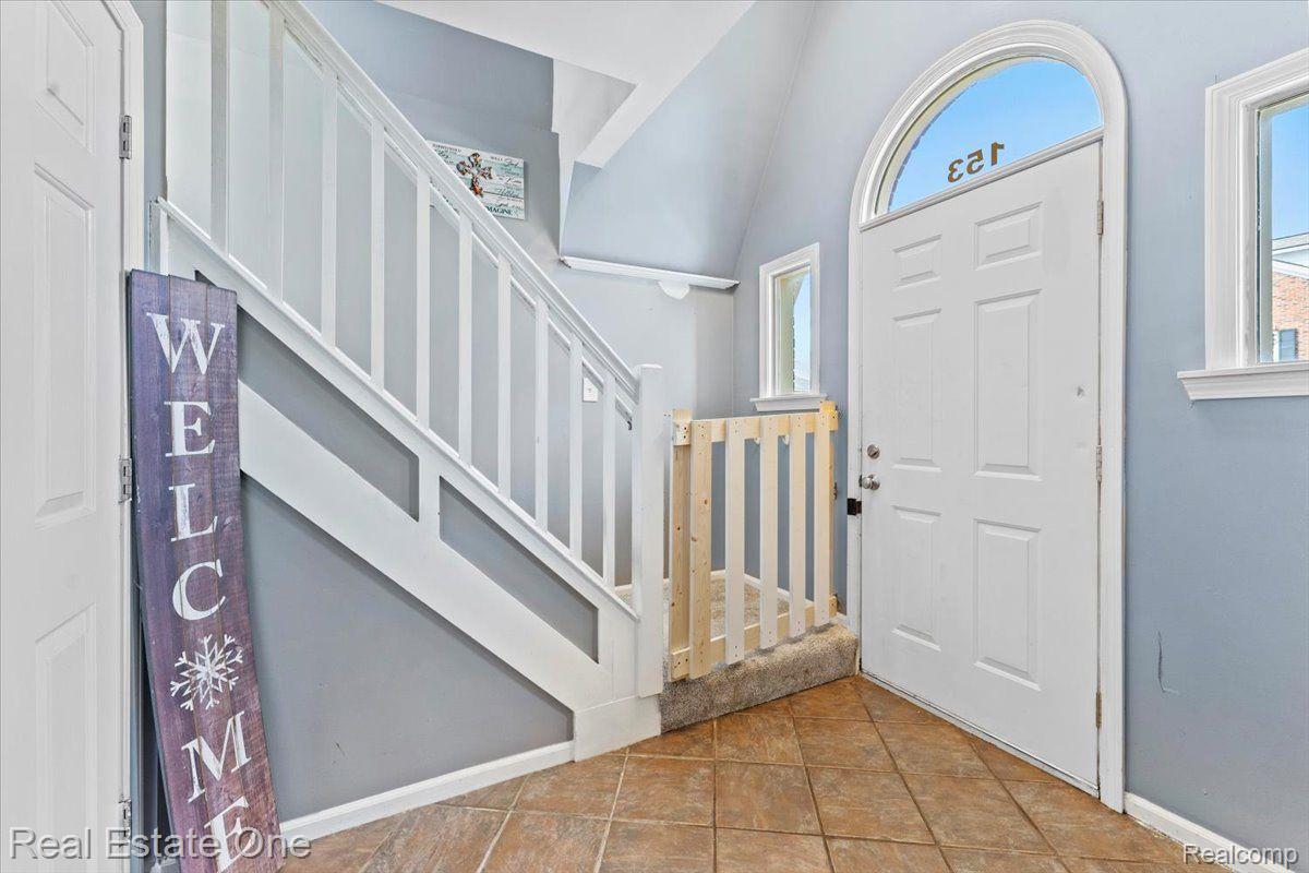 153 SAINT JOHNS Street