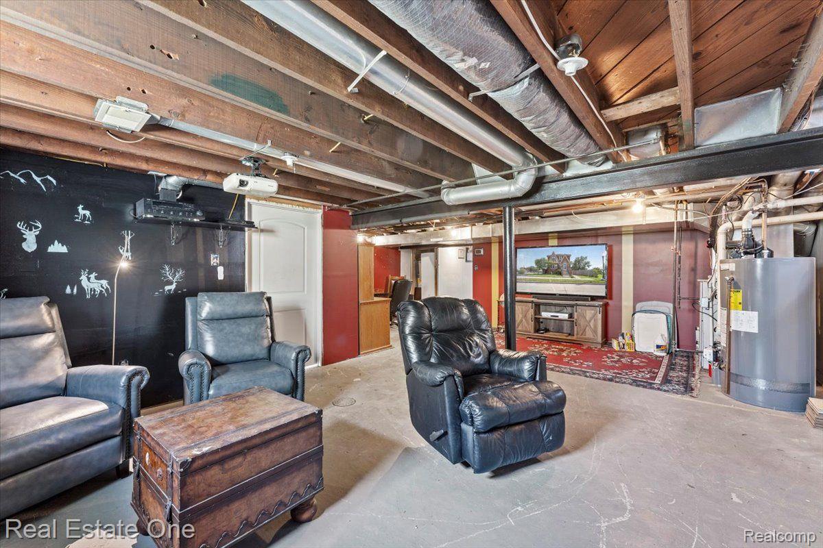 153 SAINT JOHNS Street
