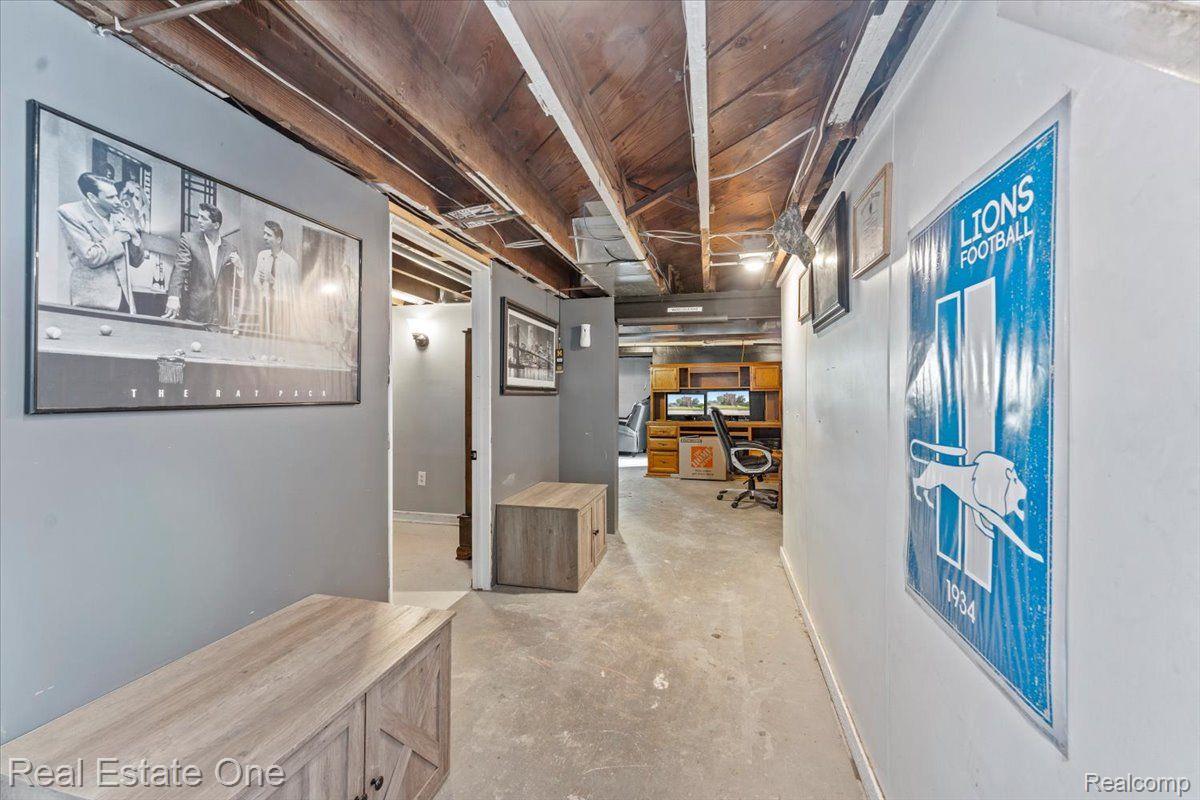 153 SAINT JOHNS Street