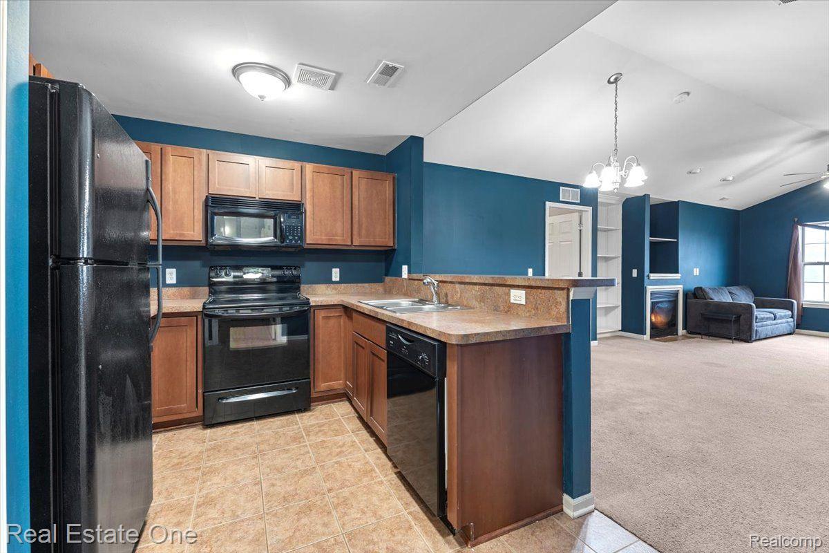 23903 GREENWOOD Drive 106