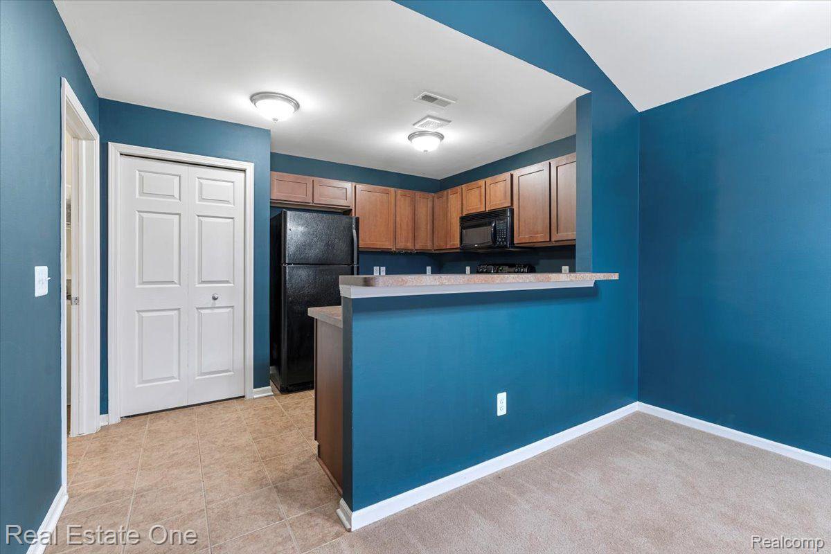 23903 GREENWOOD Drive 106