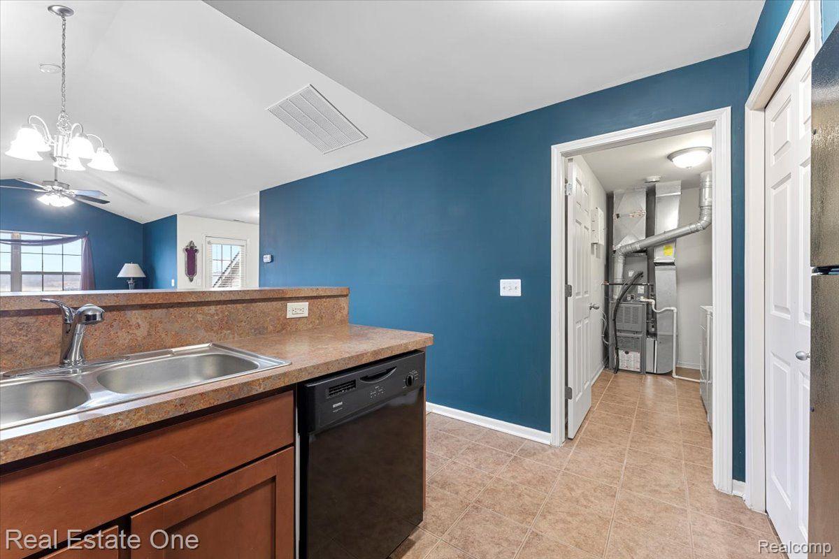 23903 GREENWOOD Drive 106